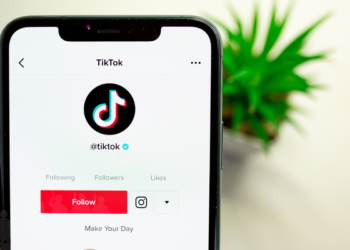 5 Underrated Bookish TikTok Accounts You Can Follow - Localwriterpk