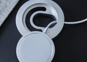 The Rise of Wireless Charging: Exploring the Future of Mobile Accessories